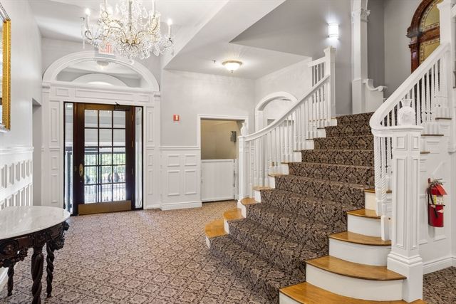 10 Charlesgate E 501, Boston, MA 02215