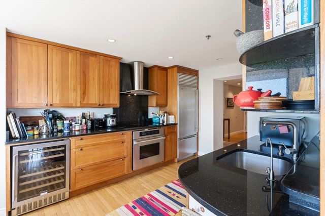 10 Charlesgate E 501, Boston, MA 02215