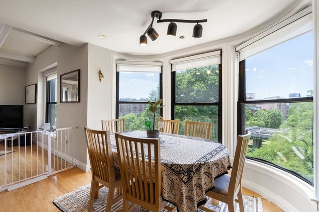 10 Charlesgate E 501, Boston, MA 02215