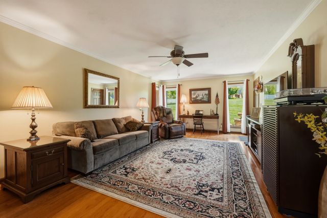 1 Beth Lane, Milton, WV 25541