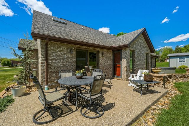 1 Beth Lane, Milton, WV 25541