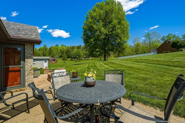 1 Beth Lane, Milton, WV 25541