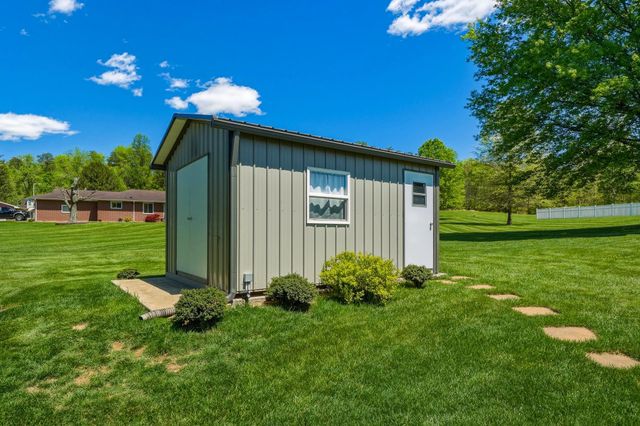 1 Beth Lane, Milton, WV 25541