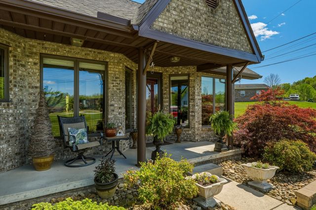 1 Beth Lane, Milton, WV 25541