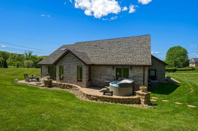 1 Beth Lane, Milton, WV 25541