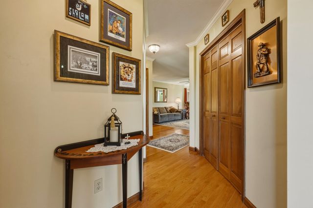 1 Beth Lane, Milton, WV 25541