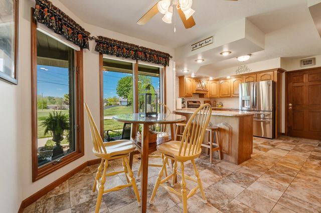 1 Beth Lane, Milton, WV 25541