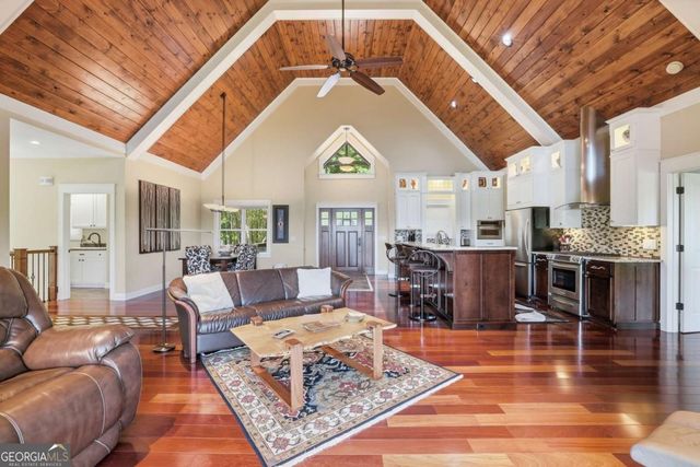 1065 Smokerise Drive, Hayesville, NC 28904