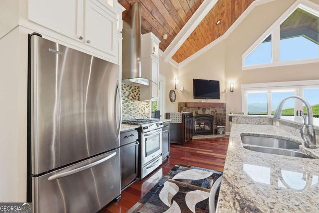 1065 Smokerise Drive, Hayesville, NC 28904