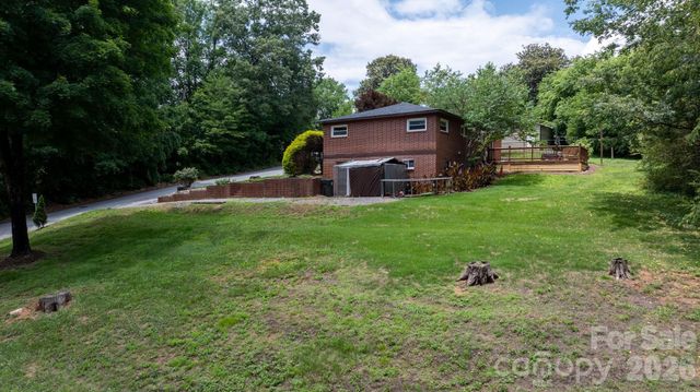 248 Hemlock Street, Hudson, NC 28638