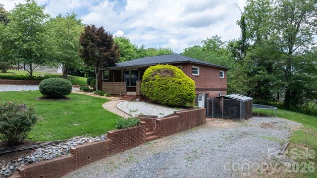 248 Hemlock Street, Hudson, NC 28638