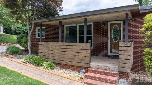 248 Hemlock Street, Hudson, NC 28638