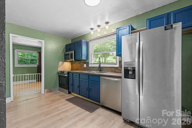 248 Hemlock Street, Hudson, NC 28638
