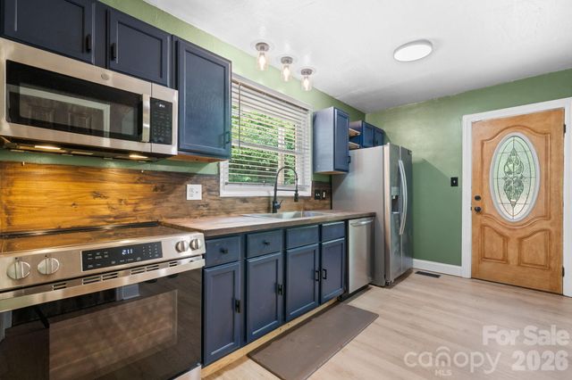 248 Hemlock Street, Hudson, NC 28638