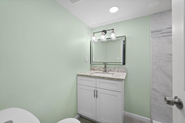 13228 S Rhodes Avenue, Chicago, IL 60827