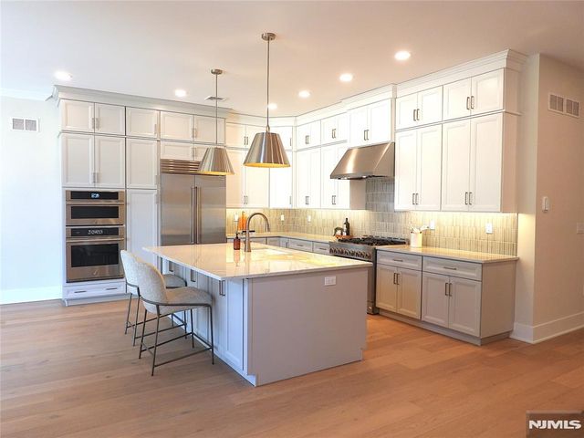 8 Royal Birkdale Lane, River Vale, NJ 07675