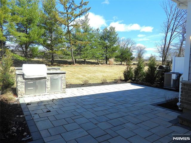 8 Royal Birkdale Lane, River Vale, NJ 07675