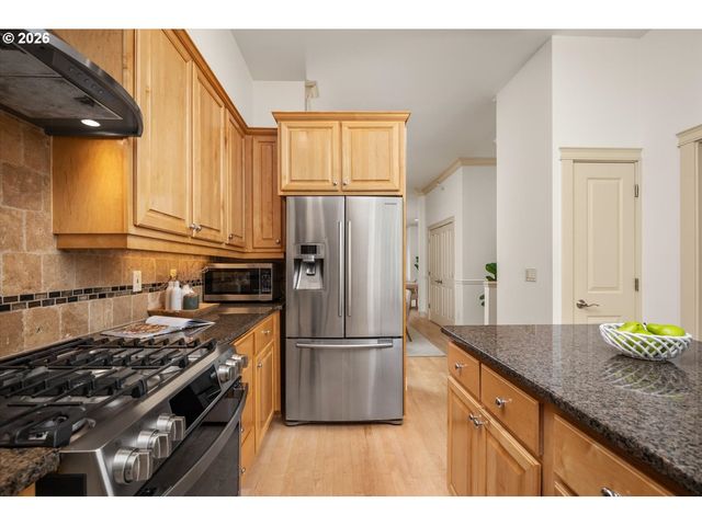 1526 Nw 24TH Ave, Portland, OR 97210