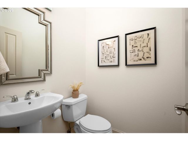 1526 Nw 24TH Ave, Portland, OR 97210