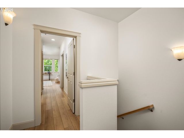 1526 Nw 24TH Ave, Portland, OR 97210