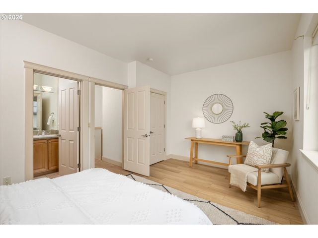 1526 Nw 24TH Ave, Portland, OR 97210