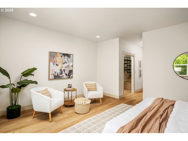 1526 Nw 24TH Ave, Portland, OR 97210