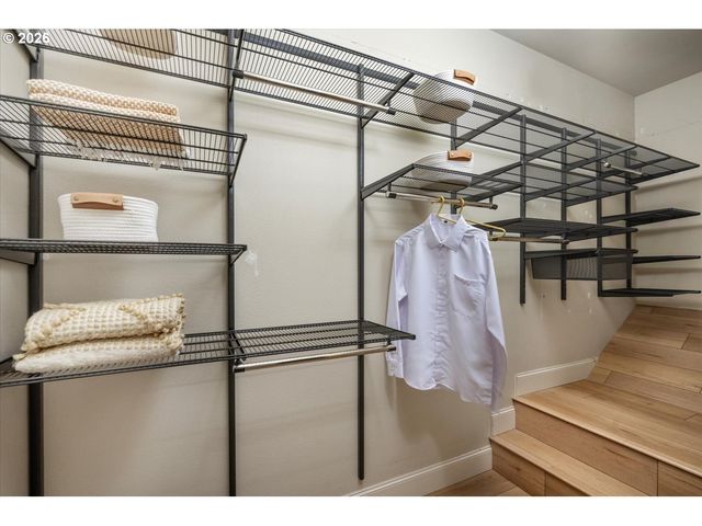 1526 Nw 24TH Ave, Portland, OR 97210