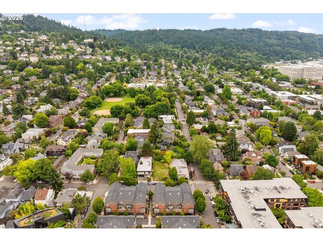 1526 Nw 24TH Ave, Portland, OR 97210