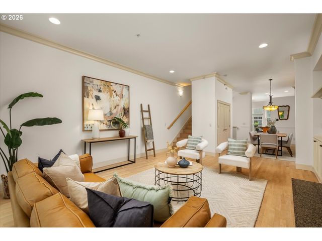 1526 Nw 24TH Ave, Portland, OR 97210