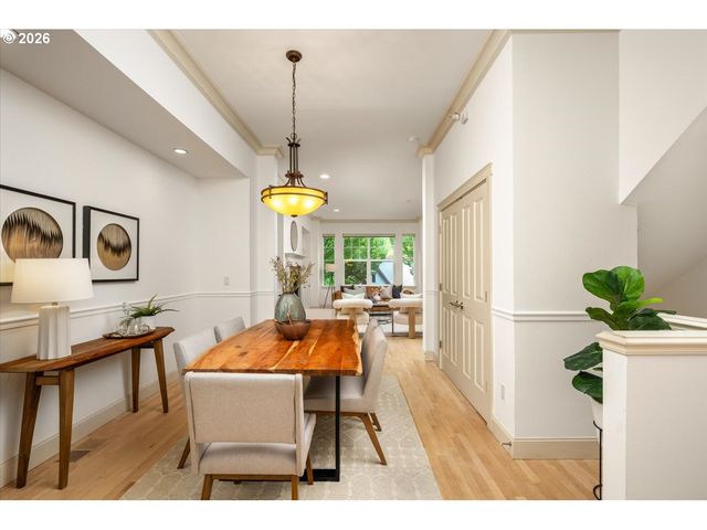 1526 Nw 24TH Ave, Portland, OR 97210