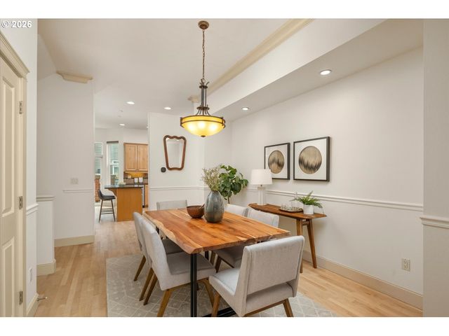 1526 Nw 24TH Ave, Portland, OR 97210