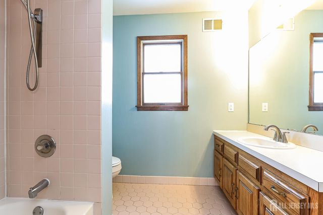 6 Cedar Hill Terrace, Hillsborough, NJ 08844