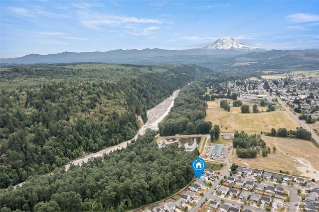 908 Daffodil Avenue NE, Orting, WA 98360