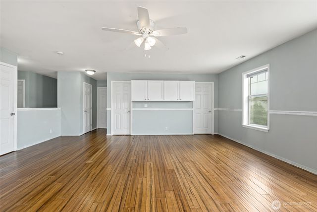 908 Daffodil Avenue NE, Orting, WA 98360