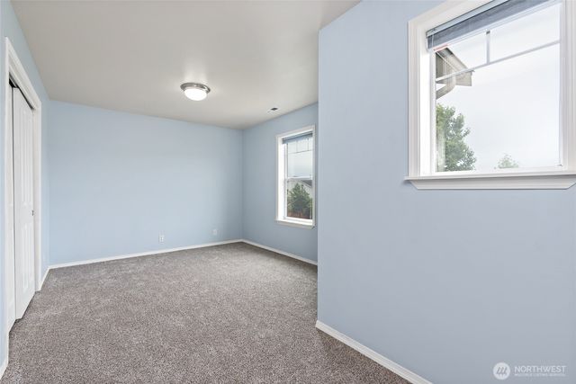 908 Daffodil Avenue NE, Orting, WA 98360