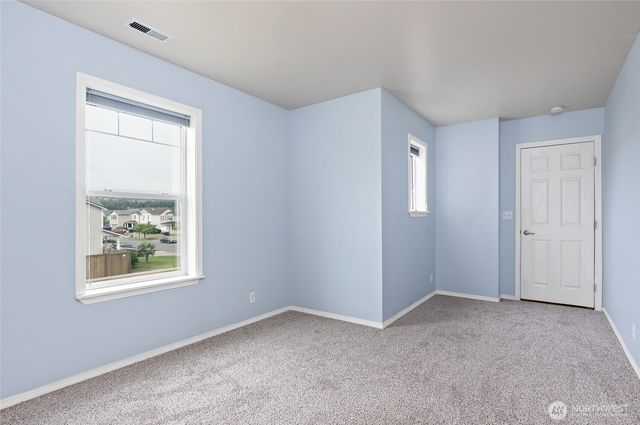908 Daffodil Avenue NE, Orting, WA 98360