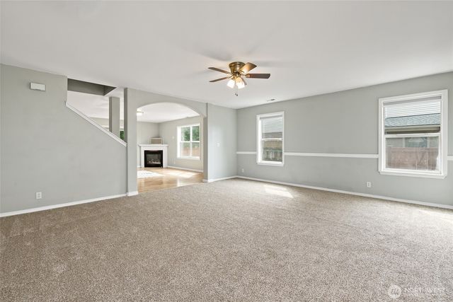 908 Daffodil Avenue NE, Orting, WA 98360