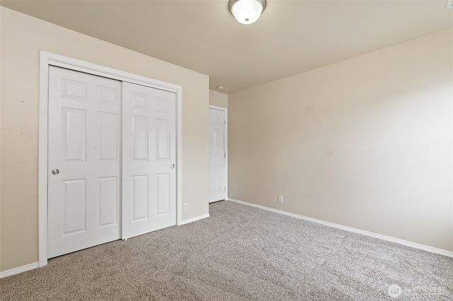 908 Daffodil Avenue NE, Orting, WA 98360