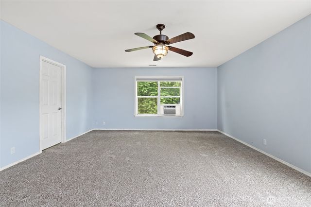 908 Daffodil Avenue NE, Orting, WA 98360