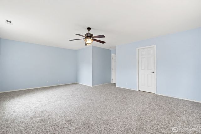 908 Daffodil Avenue NE, Orting, WA 98360