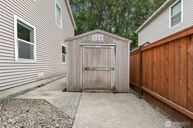 908 Daffodil Avenue NE, Orting, WA 98360