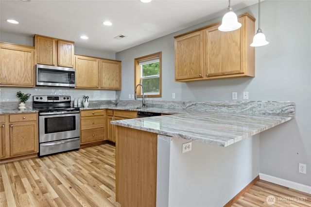 908 Daffodil Avenue NE, Orting, WA 98360