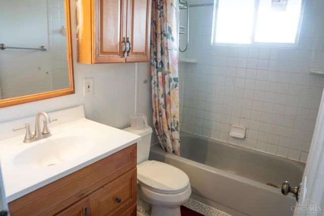 3148 Rockacres Court, Cincinnati, OH 45239