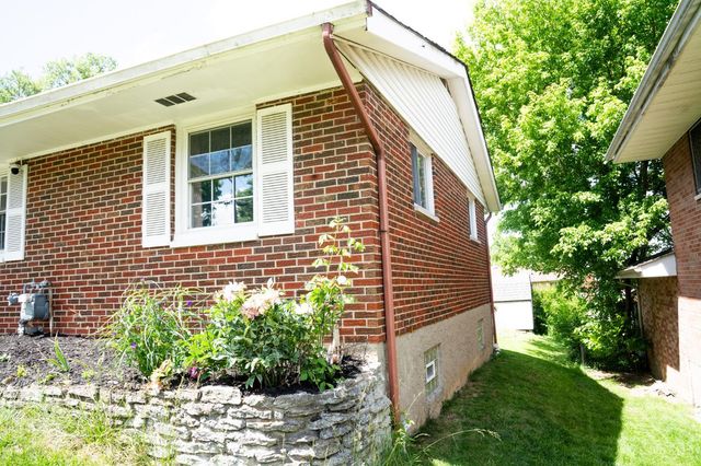 3148 Rockacres Court, Cincinnati, OH 45239