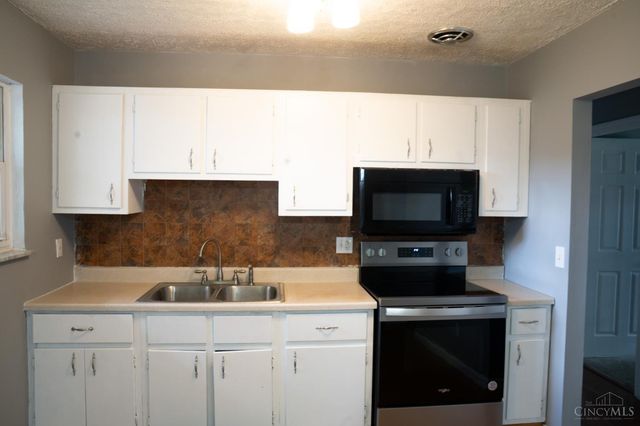 3148 Rockacres Court, Cincinnati, OH 45239