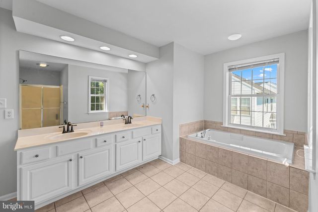 271 SQUIRE LN, Lititz, PA 17543