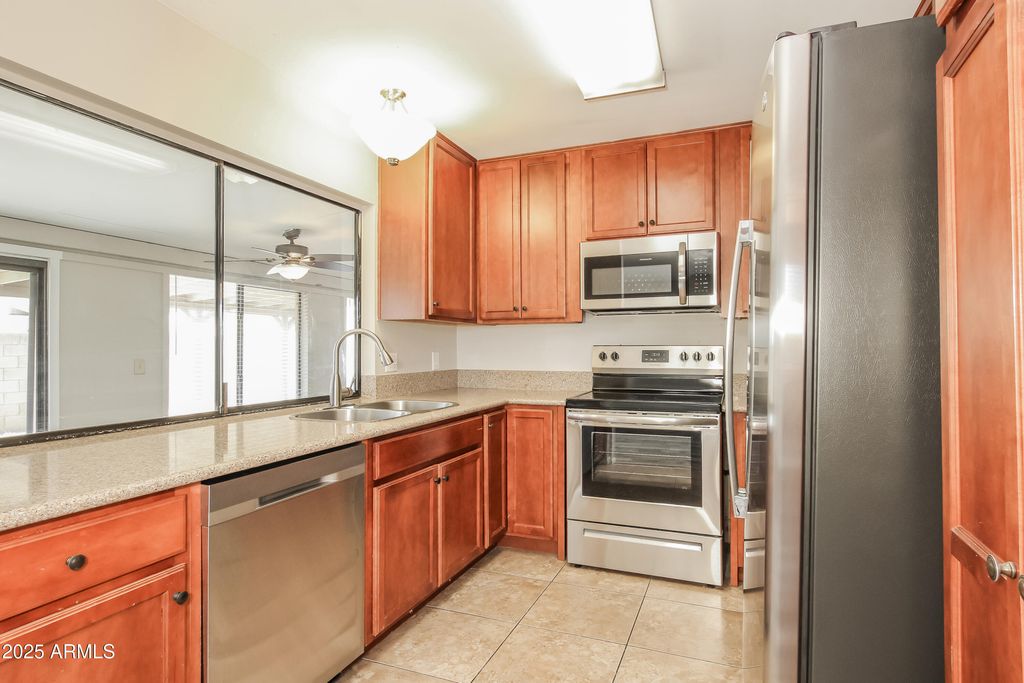 4857 W TOWNLEY Avenue, Glendale, AZ 85302 — photo 2