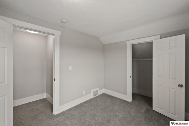 3936 N 39 Street, Omaha, NE 68111