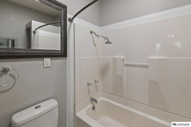 3936 N 39 Street, Omaha, NE 68111