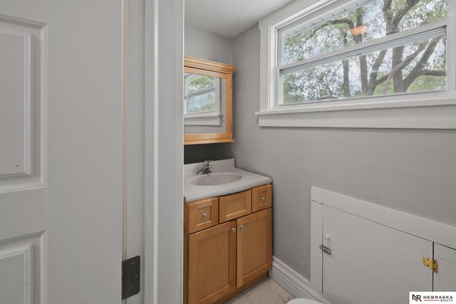 3936 N 39 Street, Omaha, NE 68111